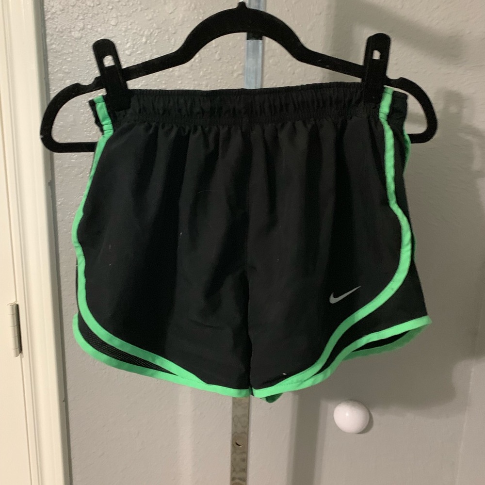 Nike dry tempo shorts